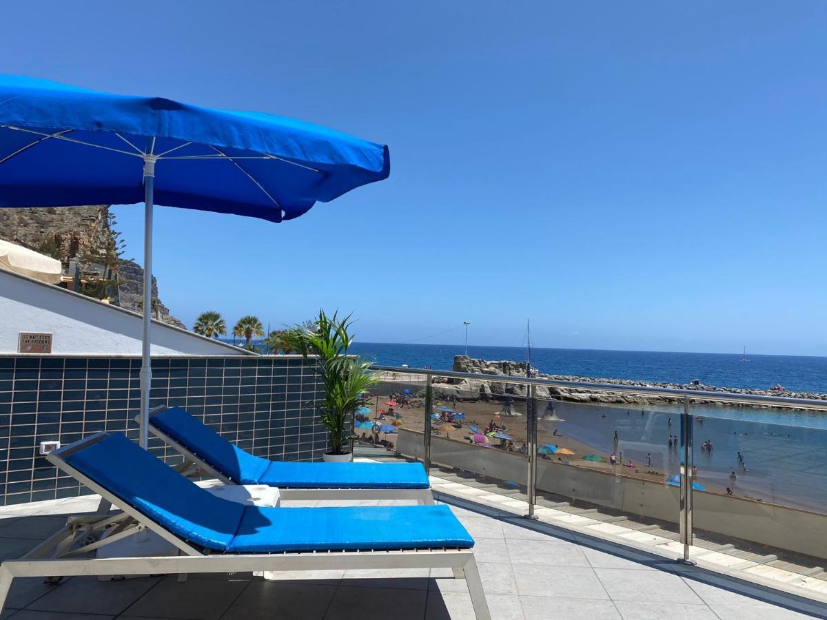 Billy'S Beachfront Apartment With Pool Access Puerto De Mogan Exteriör bild